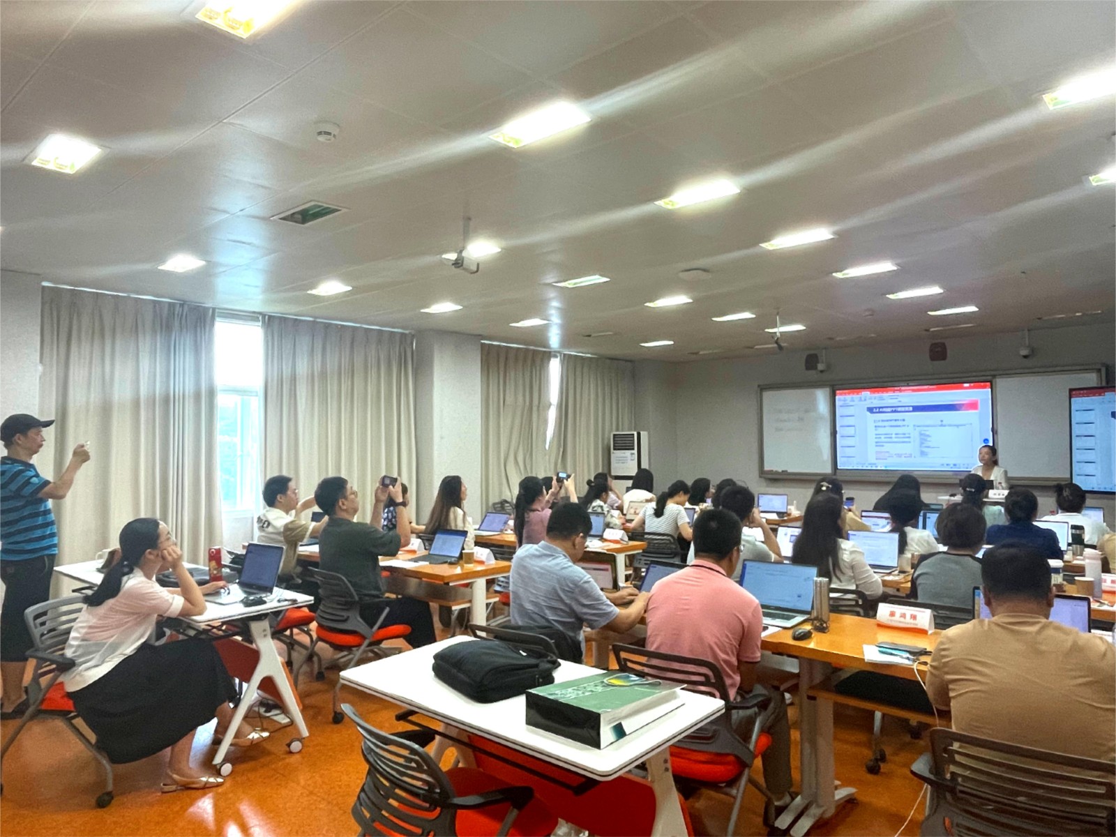 c3b173f48258871f898c1b750667f71.jpg c3b173f48258871f898c1b750667f71.jpg