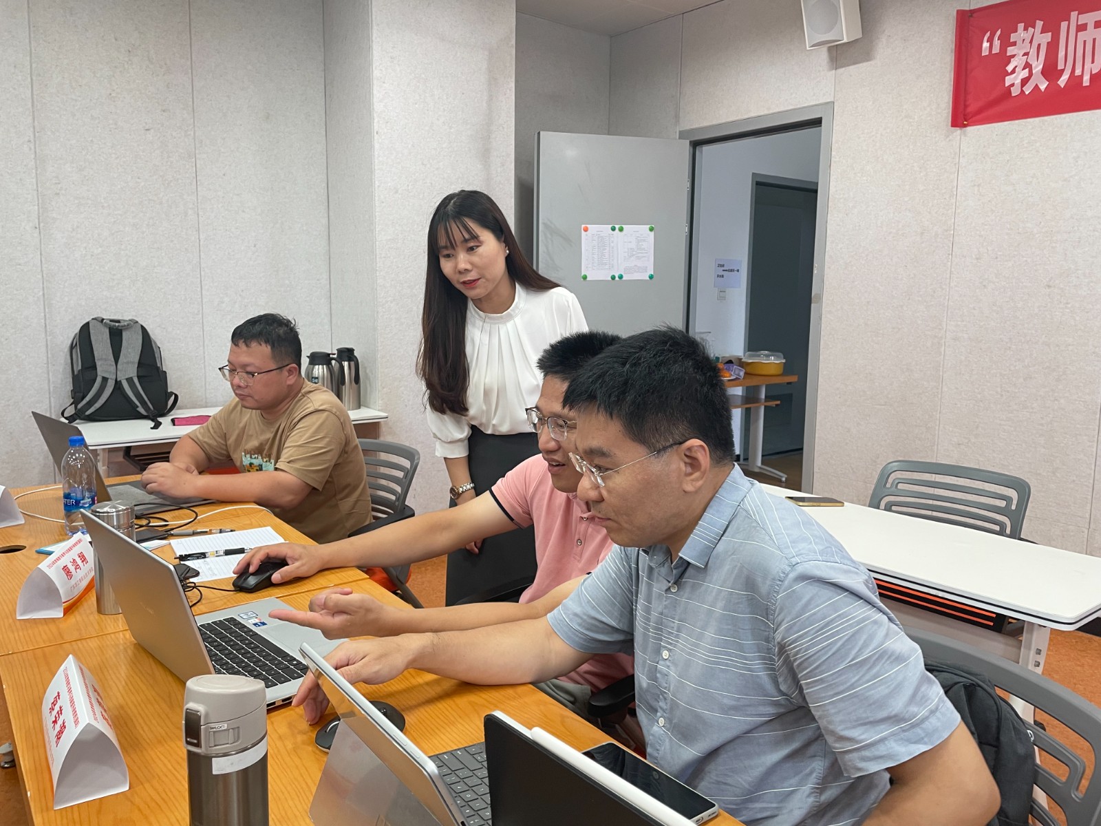 2905a5c63b77192c9cc9464e71e0d6a.jpg 2905a5c63b77192c9cc9464e71e0d6a.jpg